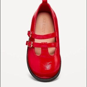 Old Navy Kids Shiny Red Dress Shoes - double buckle Mary Jane’s girls- toddler 8